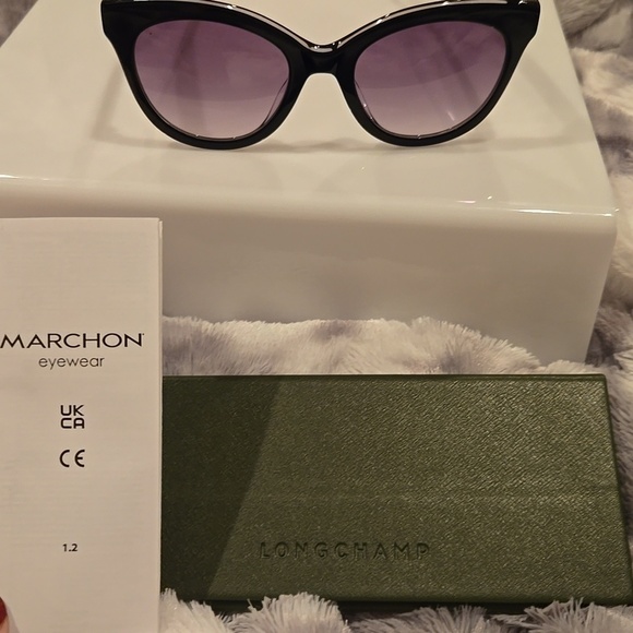 Longchamp Paris Black Cat-Eye Sunglasses Brand New in Case main image 4